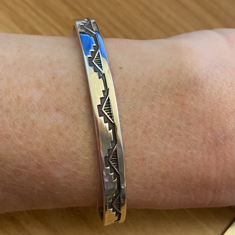 Navajo Troy Laner sterling silver cuff bracelet with mountains motif - Picture 1 of 7
